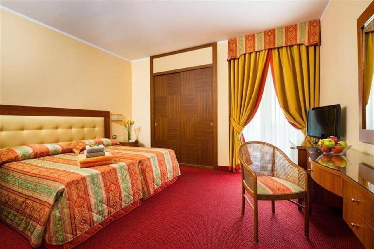 Metropole Hotel