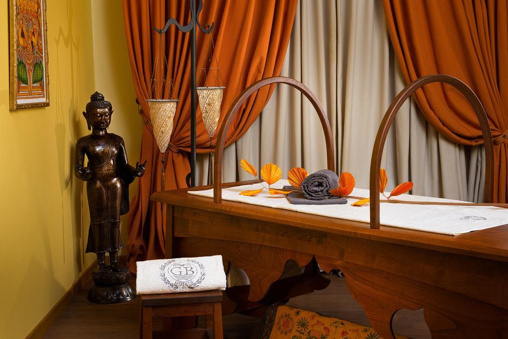 Metropole Hotel 4*